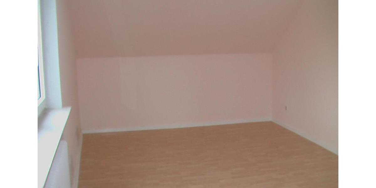 Dachgeschoßwohnung Schwanewede - 3 Zimmer, 75 m&sup2;, 780&euro; | Angebot:25258131