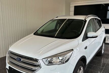 Ford Kuga 76.000 km 13.900 &euro; Achim 28832