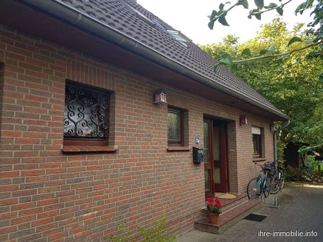 Haus zum Kaufen in Bremen Huchting 249.000 € 106 m²