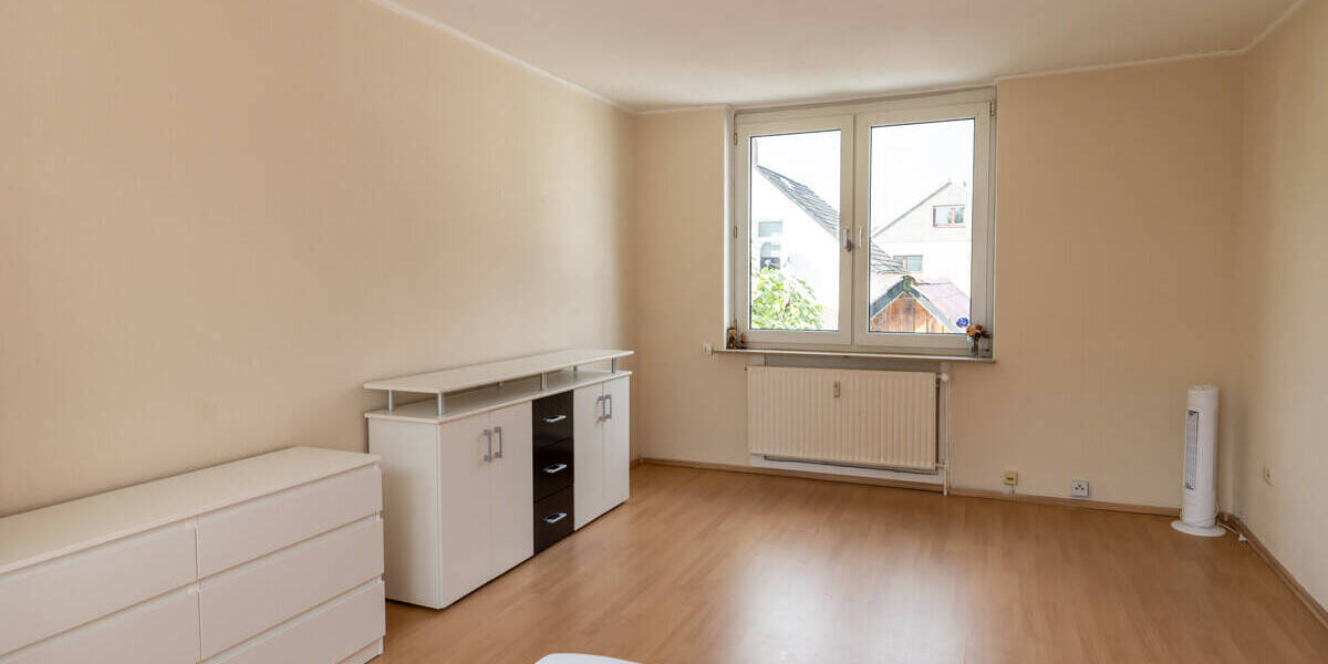 Etagenwohnung Delmenhorst Mitte - 3 Zimmer, 90 m&sup2;, 142.000&euro; | Angebot:25691270