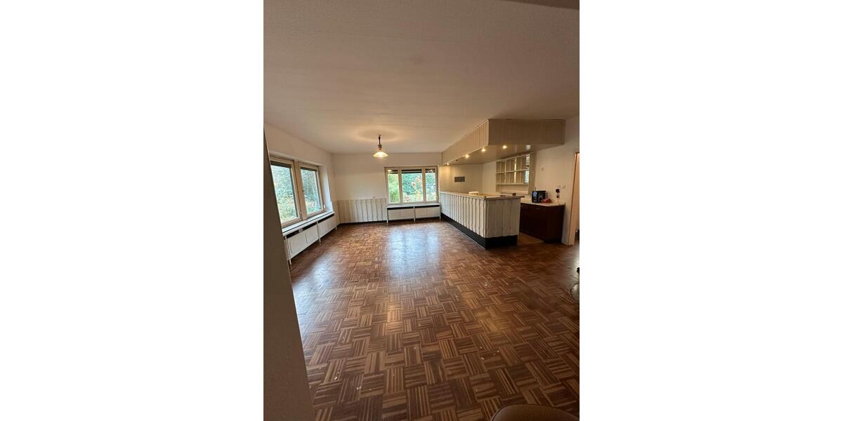 Etagenwohnung Hambergen - 9 Zimmer, 268 m&sup2;, 1.200&euro; | Angebot:25406388