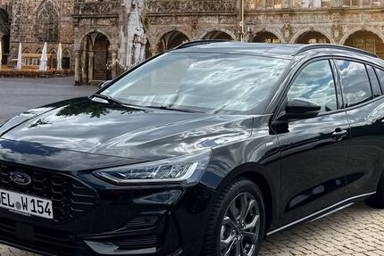 Ford Focus 14.000 km 25.490 € Bremen 28207