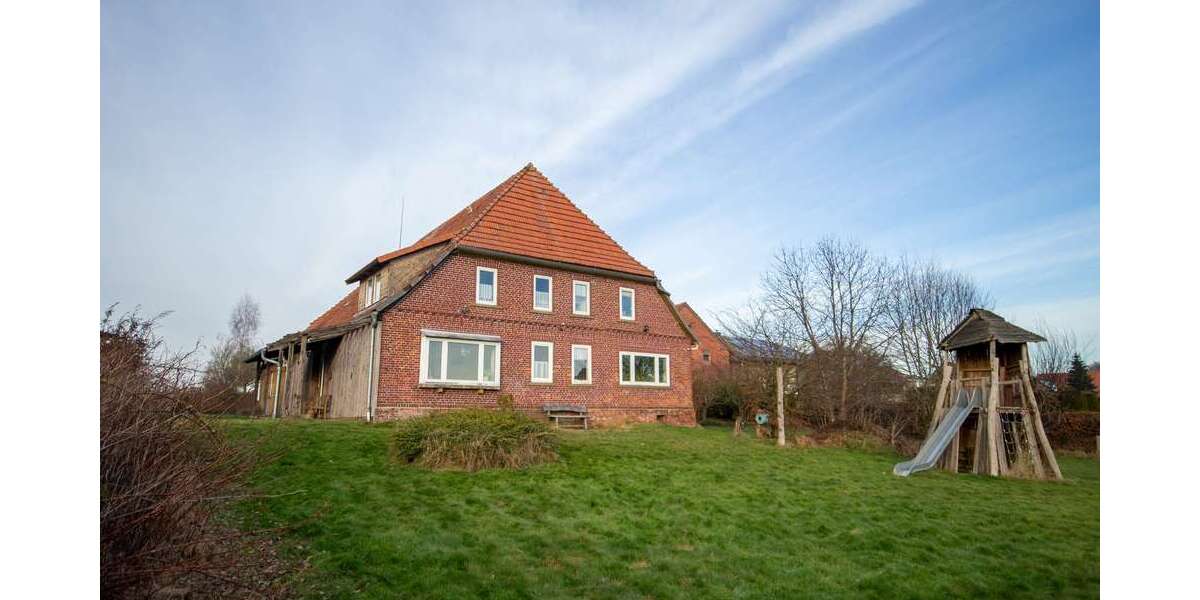 Einfamilienhaus Bassum - 10 Zimmer, 260 m&sup2;, 259.000&euro; | Angebot:26394149