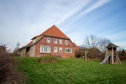 Haus Bassum - 10 Zimmer, 260 m&sup2;, 259.000&euro; | Angebot:26394149