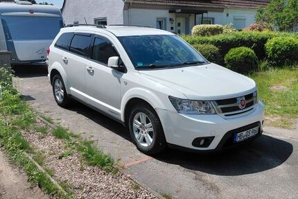 Fiat Freemont 231.320 km 5.094 &euro; Bremen 28755