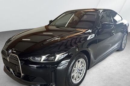 BMW i4 9.700 km 53.420 &euro; Bremen 28757