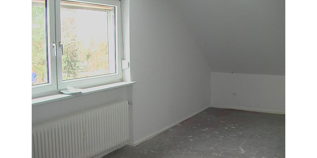 Dachgeschoßwohnung Schwanewede - 3 Zimmer, 75 m&sup2;, 780&euro; | Angebot:25258131
