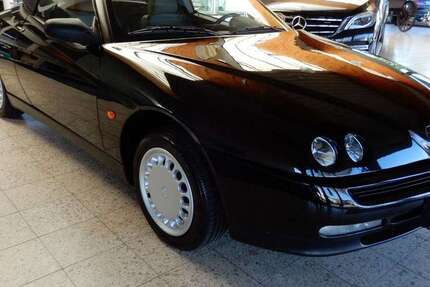Alfa Romeo Spider 53.350 km 9.980 &euro; Syke 28857