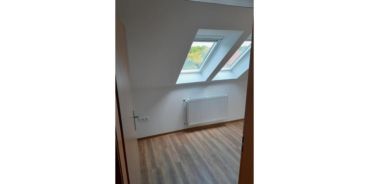 Dachgeschoßwohnung Martfeld - 3 Zimmer, 100 m&sup2;, 650&euro; | Angebot:26232176