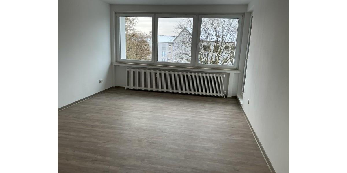 Ideal für eine Familie ! Große, renovierte Wohnung mit superflacher Dusche 3 zimmer