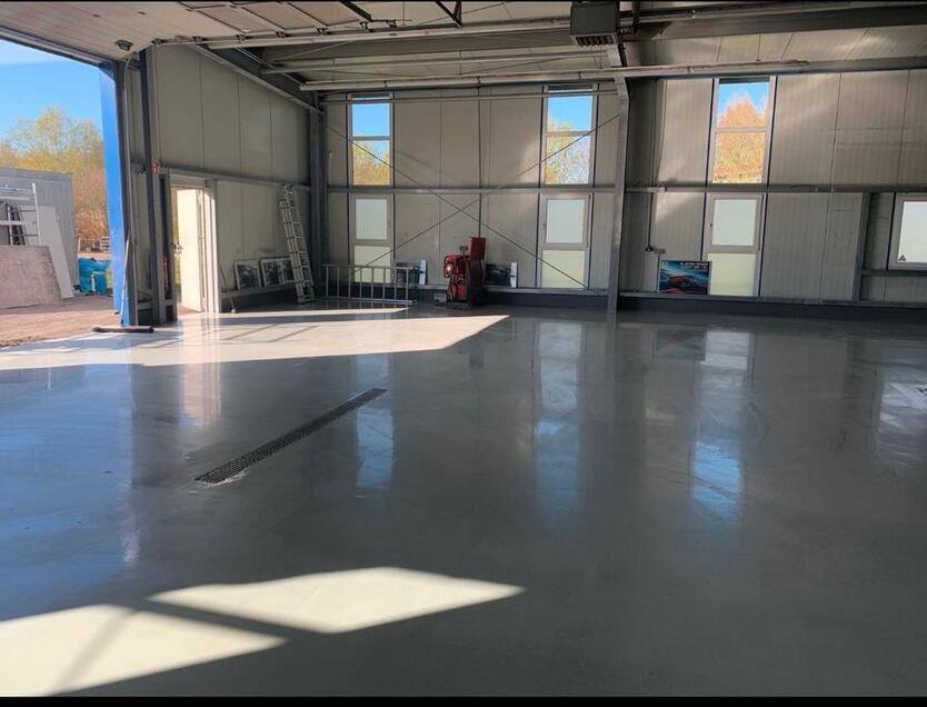 Gewerbe Halle direkt auf A28 HattenBüroWCDusche zimmer