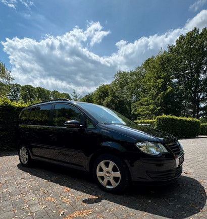 VW Touran 165.890 km 7.950 &euro; Delmenhorst 27751