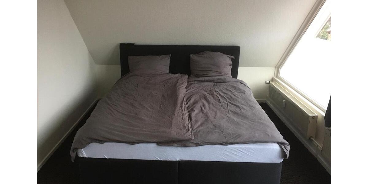 Dachgeschoßwohnung Lilienthal - 2 Zimmer, 70 m&sup2;, 990&euro; | Angebot:25173476