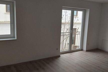 Anfrage Stop!!!2 Zimmerwohnung, Küche, Bad und Flur, ca 58m2 Teilmöbliert. 2 zimmer