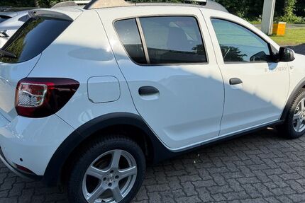 Dacia Sandero 98.500 km 8.950 &euro; Lilienthal 28865