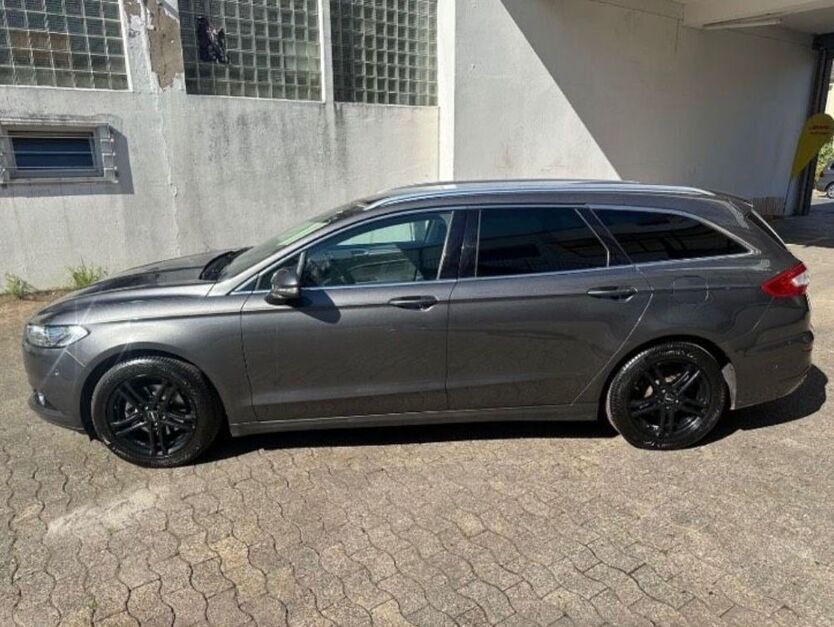 Ford Mondeo 246.000 km 10.800 € Delmenhorst 27755