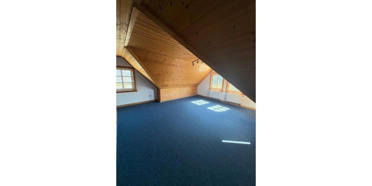 Dachgeschoßwohnung Ritterhude - 3 Zimmer, 85 m&sup2;, 800&euro; | Angebot:26085136