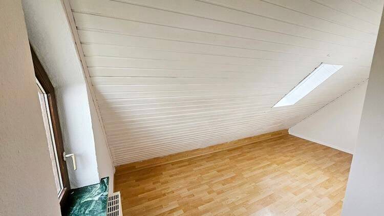 Doppelhaushälfte Grasberg - 9 Zimmer, 180 m&sup2;, 299.000&euro; | Angebot:25998715