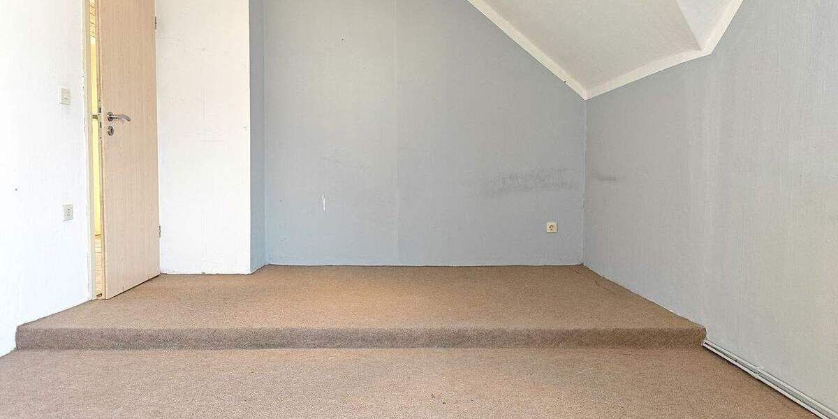 Mehrfamilienhaus, Wohnhaus Bremen Burg-Grambke - 6 Zimmer, 150 m&sup2;, 295.000&euro; | Angebot:25821544