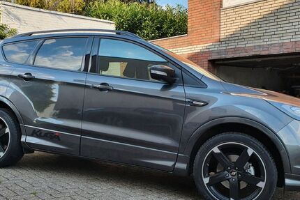Ford Kuga 58.000 km 15.850 &euro; Weyhe 28844