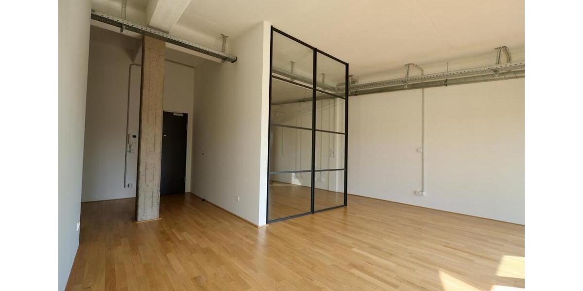 Etagenwohnung Bremen Häfen - 2 Zimmer, 90 m&sup2;, 1.289&euro; | Angebot:25476216