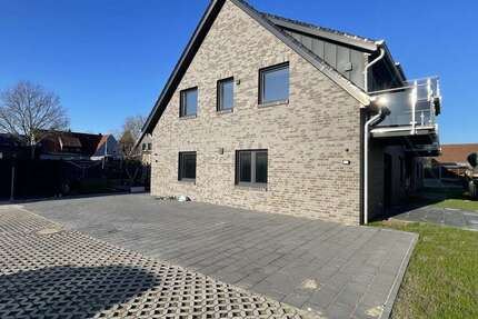 Wohnung zum Mieten in Delmenhorst 1.390 € 116 m² 3 zimmer