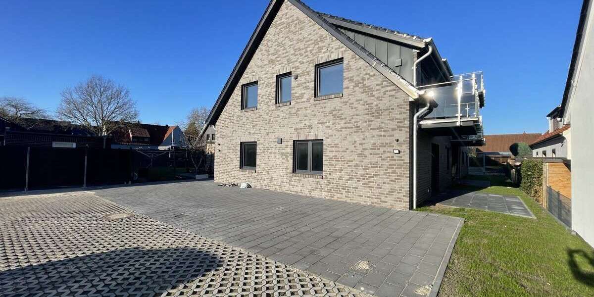 Wohnung zum Mieten in Delmenhorst 1.390 € 116 m² 3 zimmer