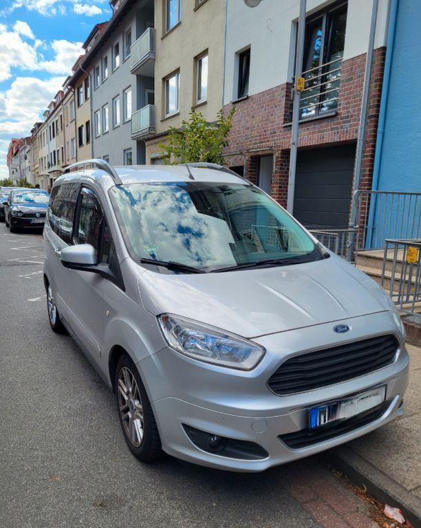 Ford Tourneo Courier 90.686 km 8.400 € Bremen 28199