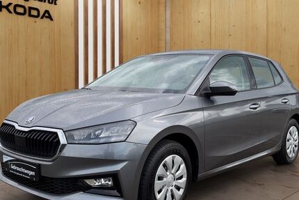 Skoda Fabia 9.800 km 17.290 &euro; Bremen 28357