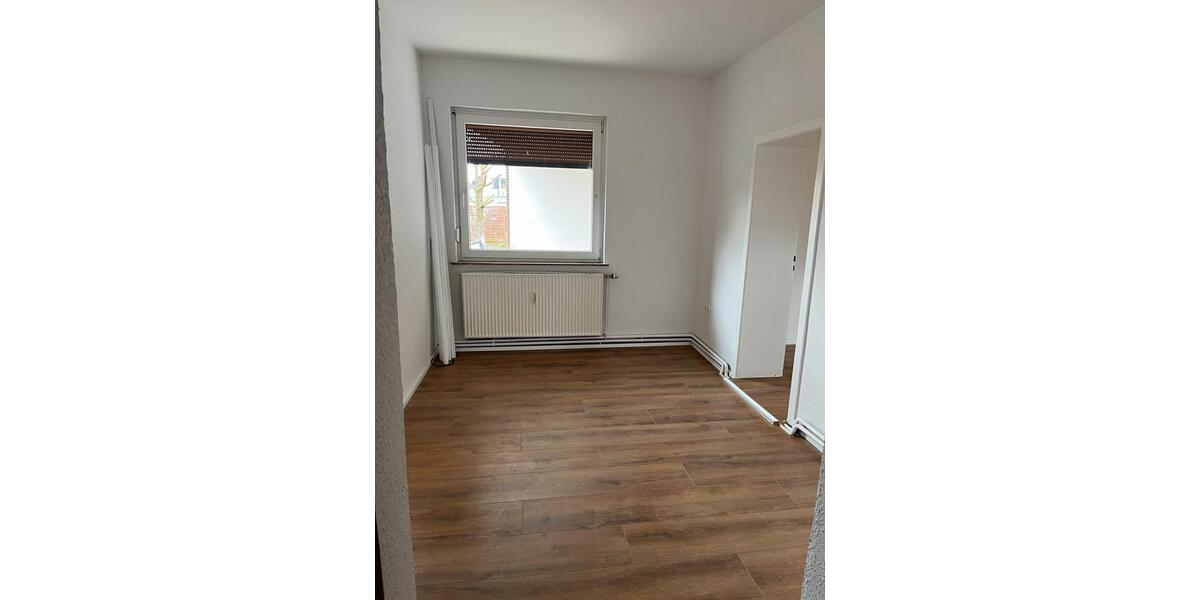 Erdgeschoßwohnung Delmenhorst - 3 Zimmer, 90 m&sup2;, 1.100&euro; | Angebot:26183824