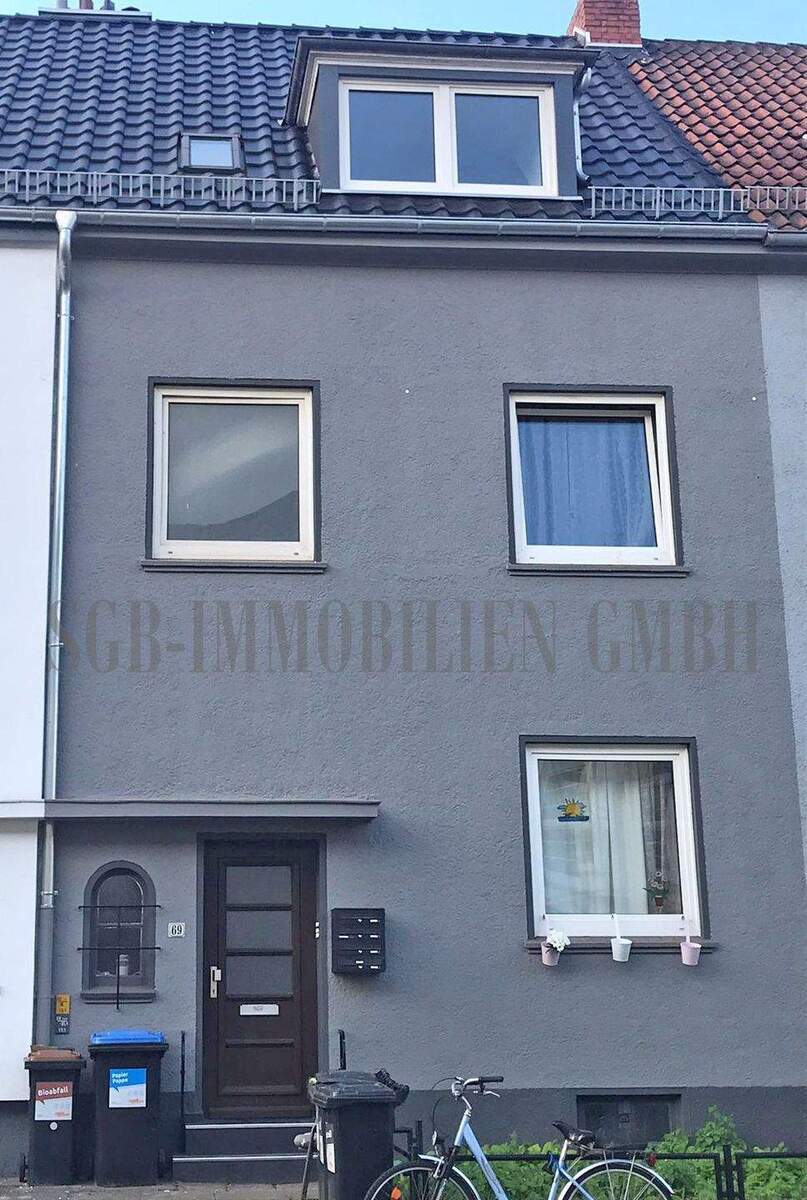 Gepflegtes Mehrfamilienhaus mit 3 Wohneinheiten in Bremen-Oslebshausen zimmer