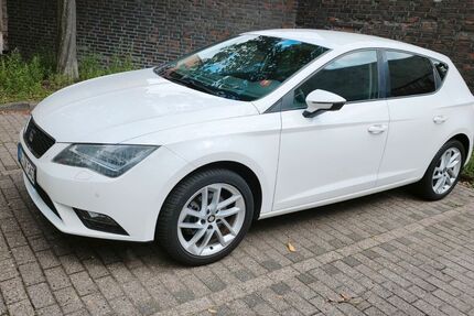 Seat Leon 46.900 km 8.599 &euro; Bremen 28219