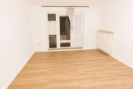 Wohnung Bremen Huchting - 3 Zimmer, 63 m&sup2;, 900&euro; | Angebot:27335426