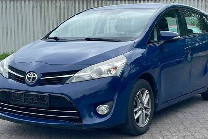 Toyota Verso 245.000 km 4.400 &euro; Stuhr 28816