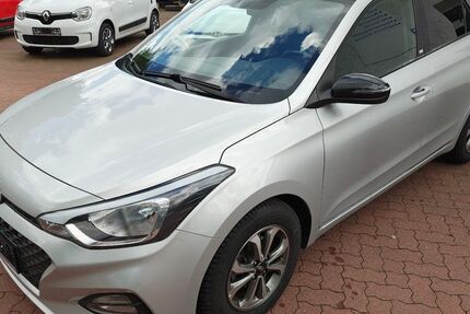 Hyundai i20 76.300 km 9.450 &euro; Hambergen 27729