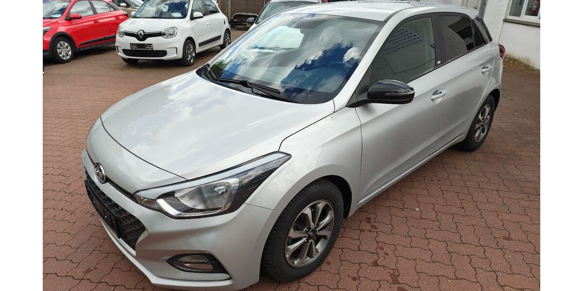 Hyundai i20 76.300 km 9.450 &euro; Hambergen 27729