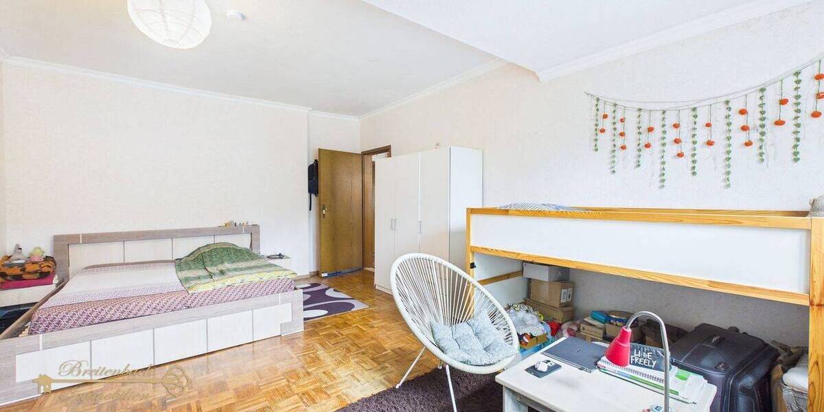 Mehrfamilienhaus, Wohnhaus Achim Uesen - 7 Zimmer, 220 m&sup2;, 430.000&euro; | Angebot:26875038