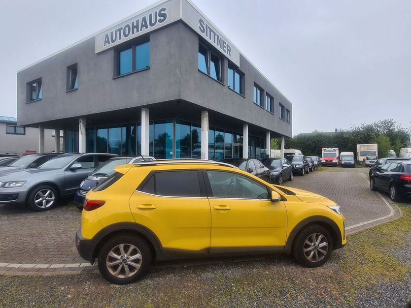 Kia Stonic 39.801 km 17.900 € Achim 28832