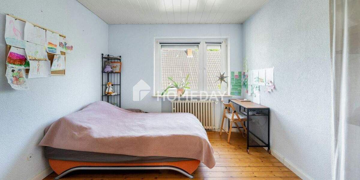 Bezugsfrei ab 01.07.26 - Zweifamilienhaus mit Gartenanteil & Terrasse 7 zimmer