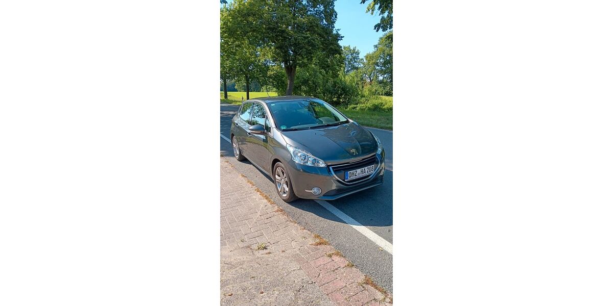Peugeot 208 91.000 km 5.800 &euro; Hambergen 27729