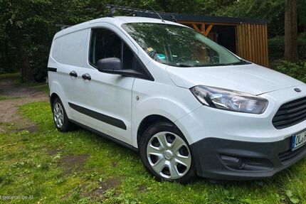 Ford Transit Courier 253.000 km 4.950 € Hatten 26209