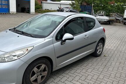 Peugeot 207 110.000 km 2.100 &euro; Langwedel 27299
