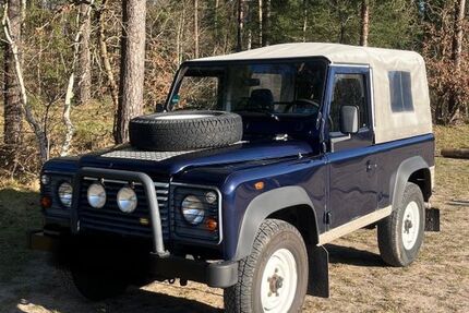 Land Rover Defender 181.000 km 25.990 &euro; Bremen 28355