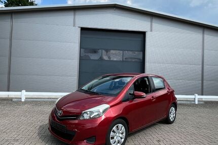 Toyota Yaris 130.377 km 5.999 &euro; Ganderkesse 27777