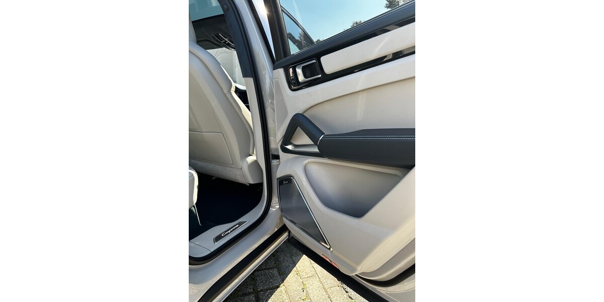 Porsche Cayenne 67.000 km 99.999 &euro; Delmenhorst 27749