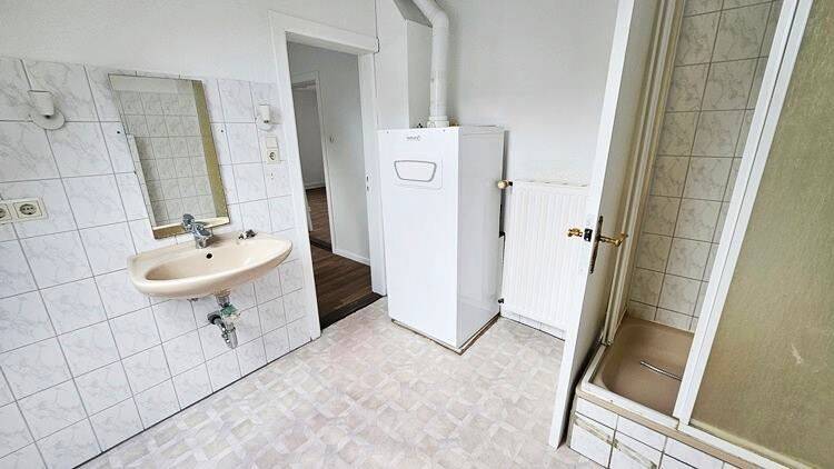 Doppelhaushälfte Grasberg - 9 Zimmer, 180 m&sup2;, 299.000&euro; | Angebot:25998715