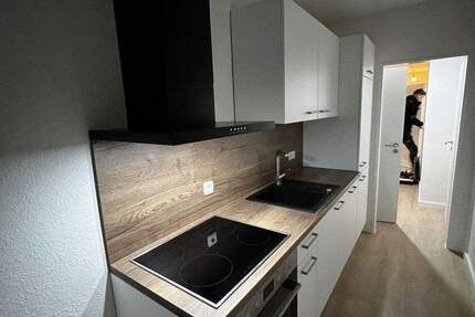 Gemütlich wohnen in der Neustadt - 2-Zimmer mit Einbauküche 3 zimmer