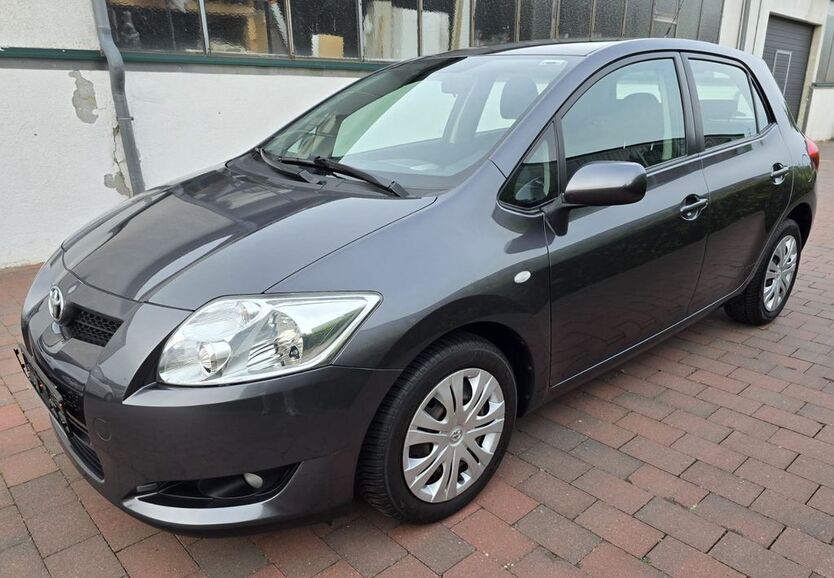 Toyota Auris 114.300 km 5.499 € Stuhr 28816