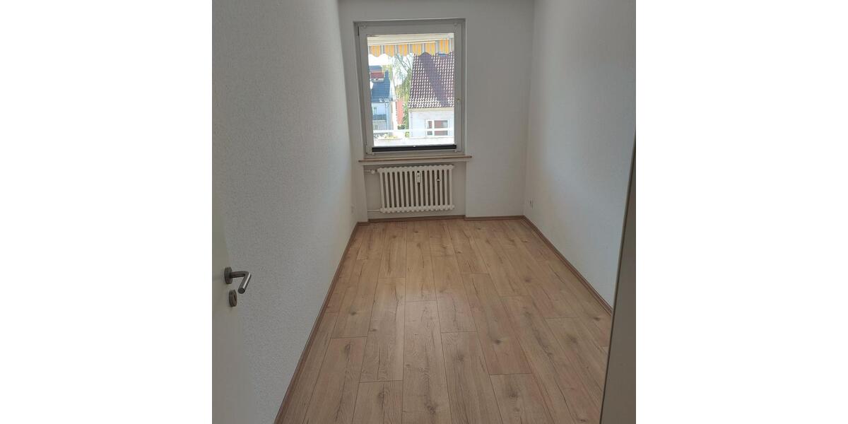 Etagenwohnung Bremen Neustadt - 4 Zimmer, 97 m&sup2;, 1.100&euro; | Angebot:26359801