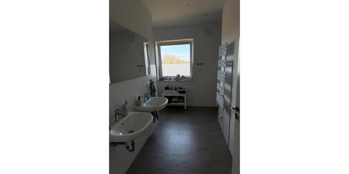 Dachgeschoßwohnung Berne - 2.5 Zimmer, 97 m&sup2;, 990&euro; | Angebot:26222967